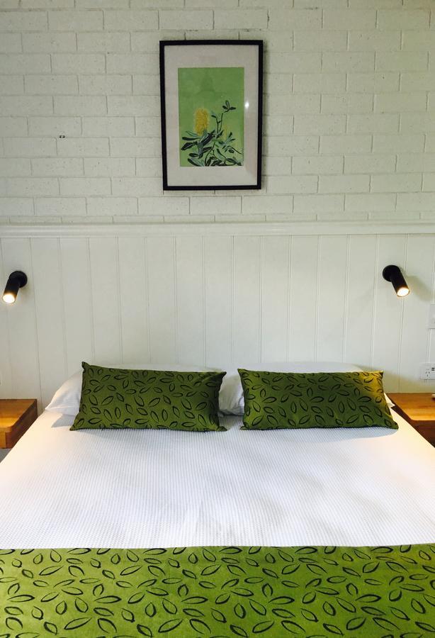 Gin Gin Village Motor Inn Motel Qld Екстер'єр фото