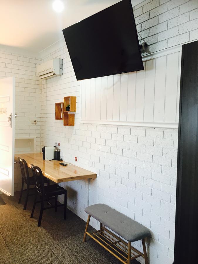 Gin Gin Village Motor Inn Motel Qld Екстер'єр фото