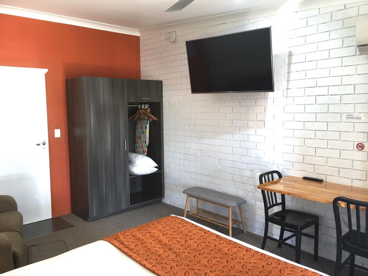 Gin Gin Village Motor Inn Motel Qld Екстер'єр фото
